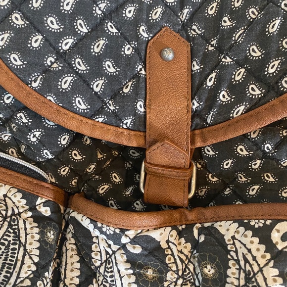 Cute designed black and white casual backpack - Picture 2 of 8